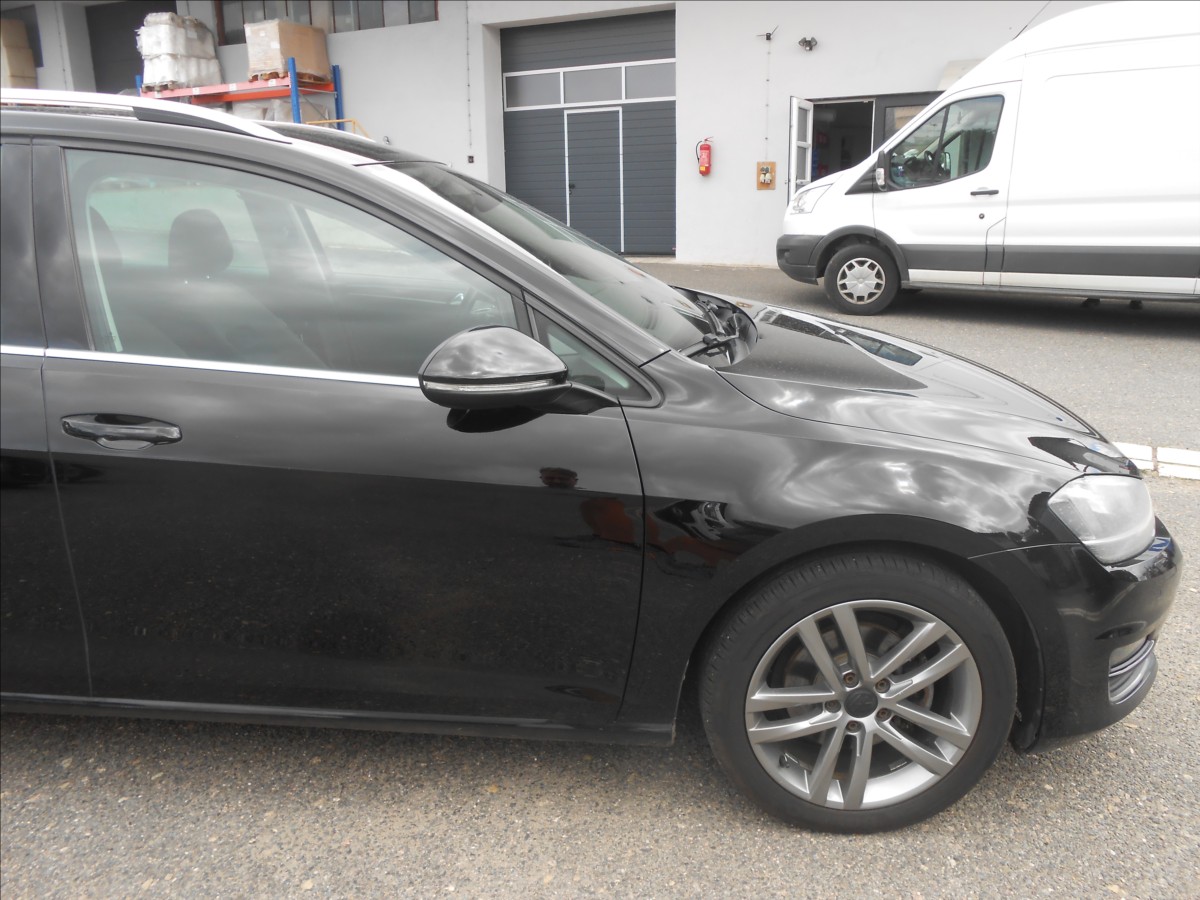volkswagen-golf-2-0-tdi-110kw-highline - 3