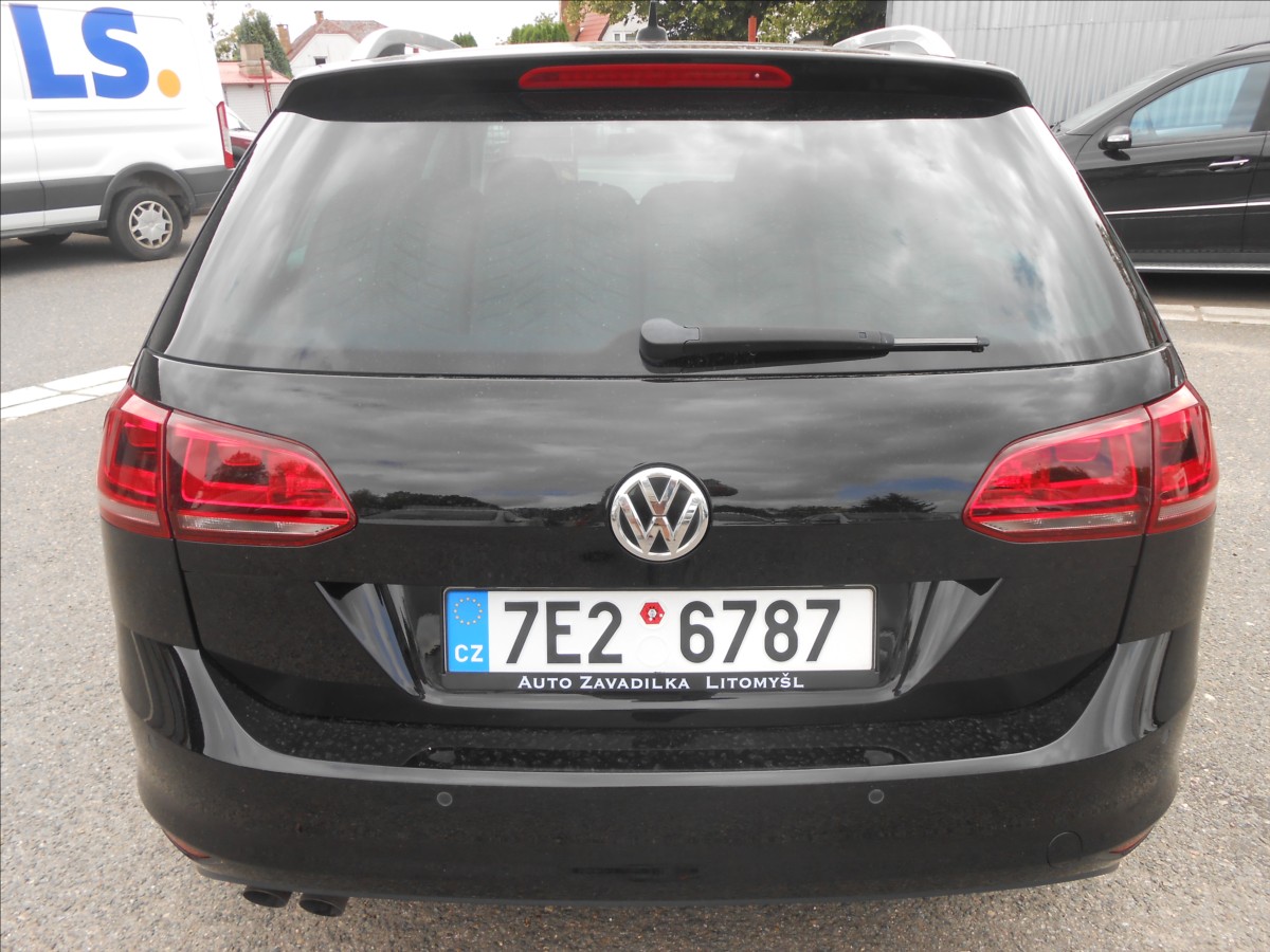 volkswagen-golf-2-0-tdi-110kw-highline - 6