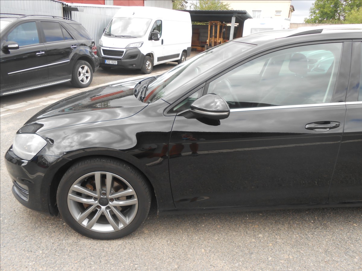 volkswagen-golf-2-0-tdi-110kw-highline - 9