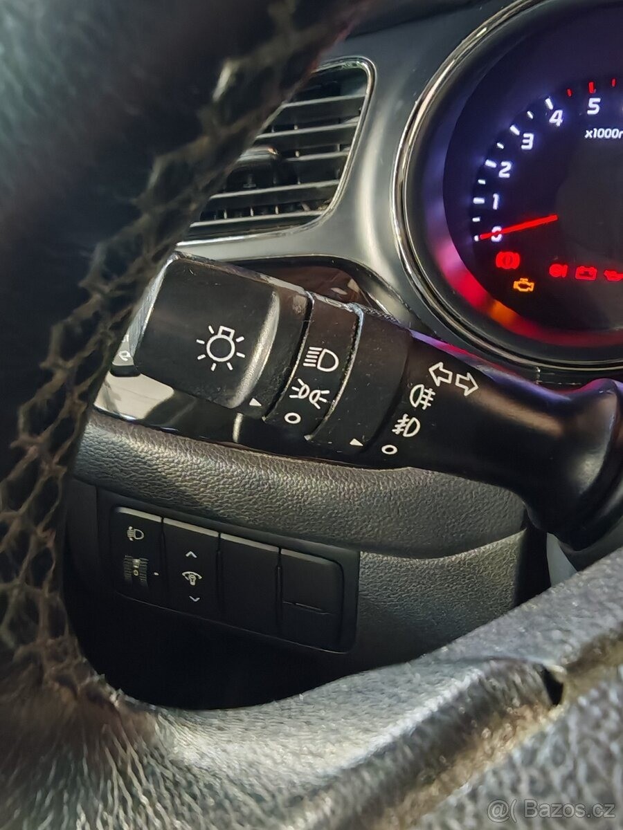 kia-ceed-1-6-crdi - 8