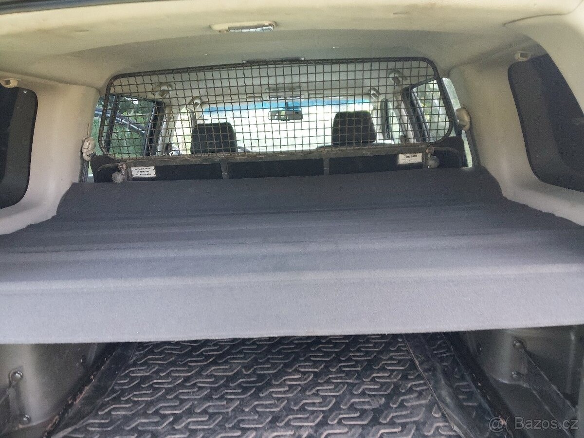 nissan-pathfinder-2-5-4x4 - 8