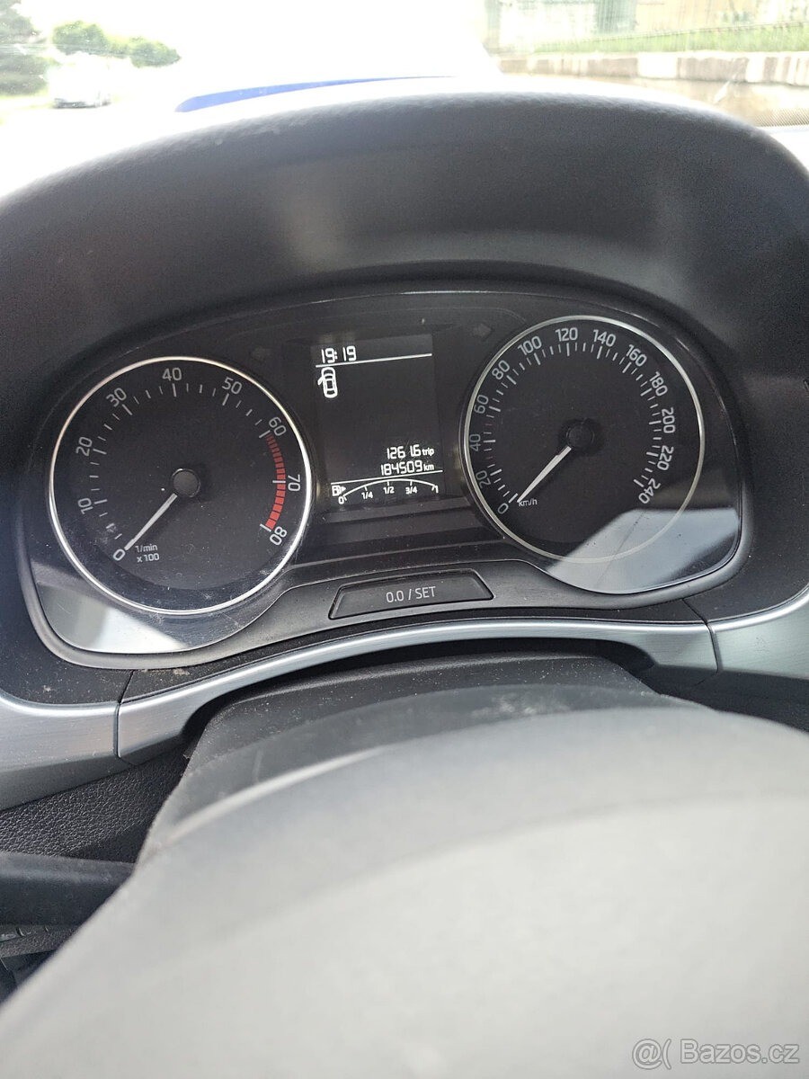 skoda-fabia-1-0-mpi-55-kw-cr-2-majitel - 2