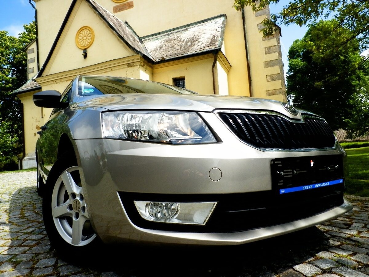 skoda-octavia-1-2-iii-tsi-top-stav-klimatizace - 1