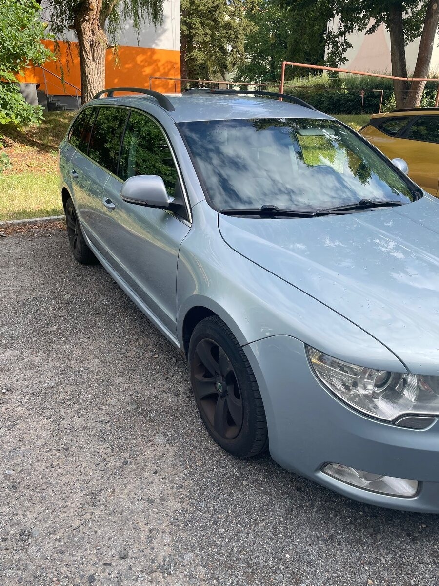 skoda-superb-2010 - 3