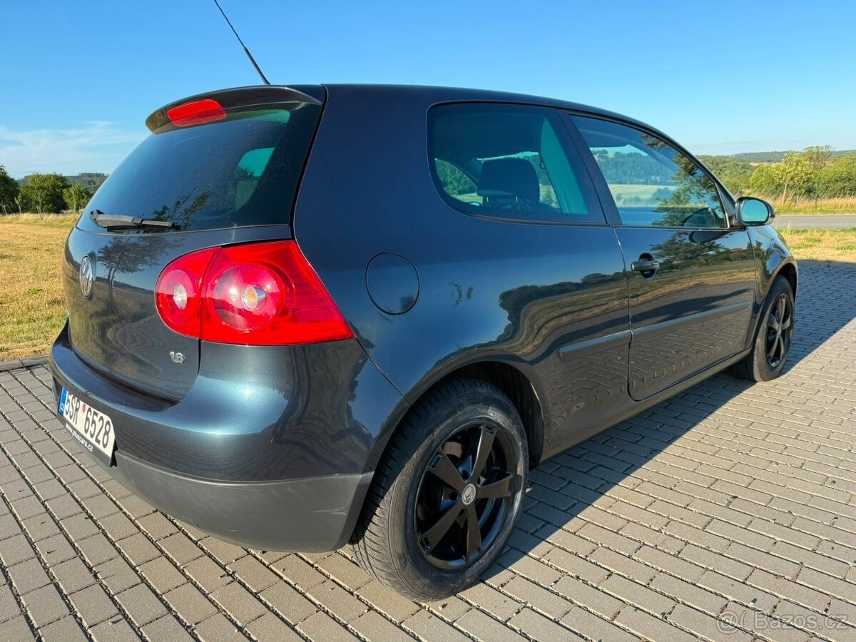 volkswagen-golf-1-6-mpi-75kw-klima-senzory-stk - 3