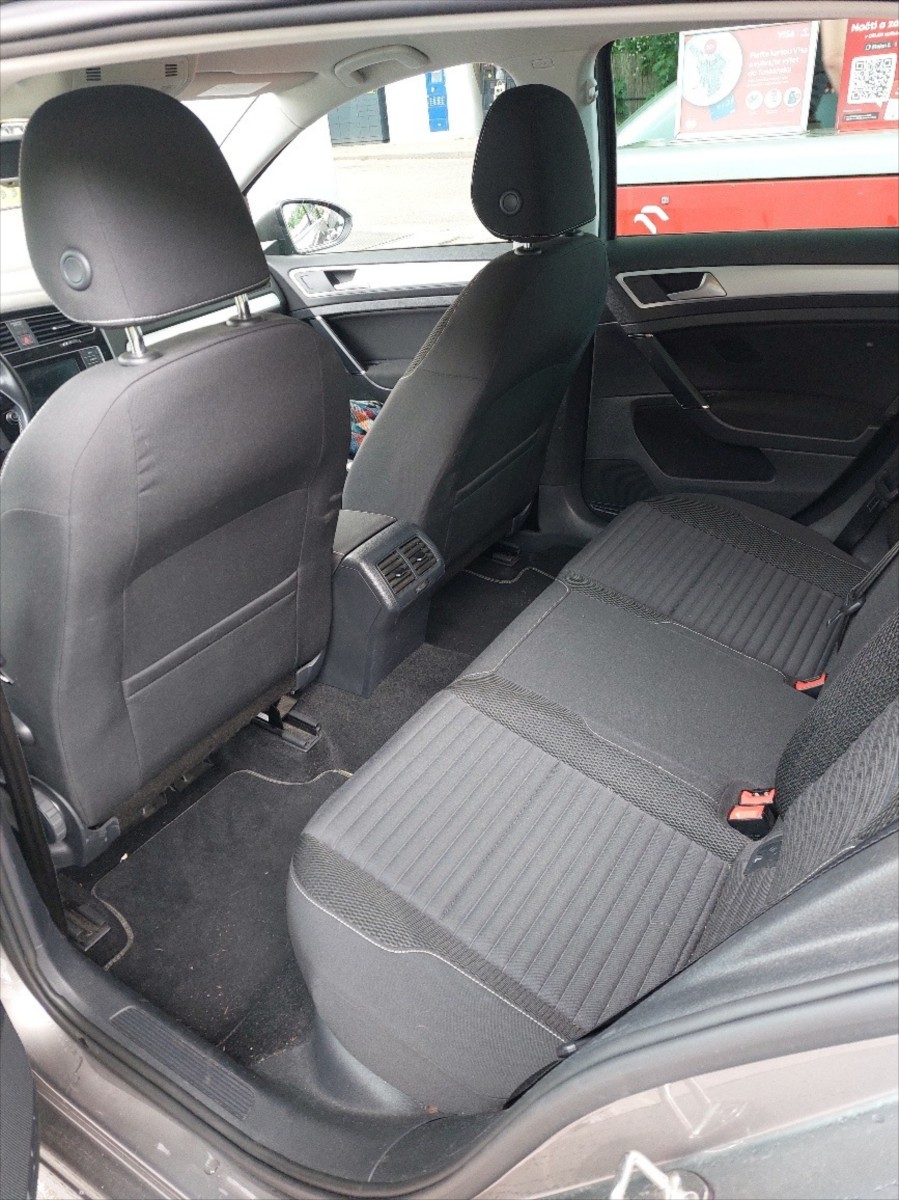 volkswagen-golf-1-4-tsi-103-kw-97-000-km - 3