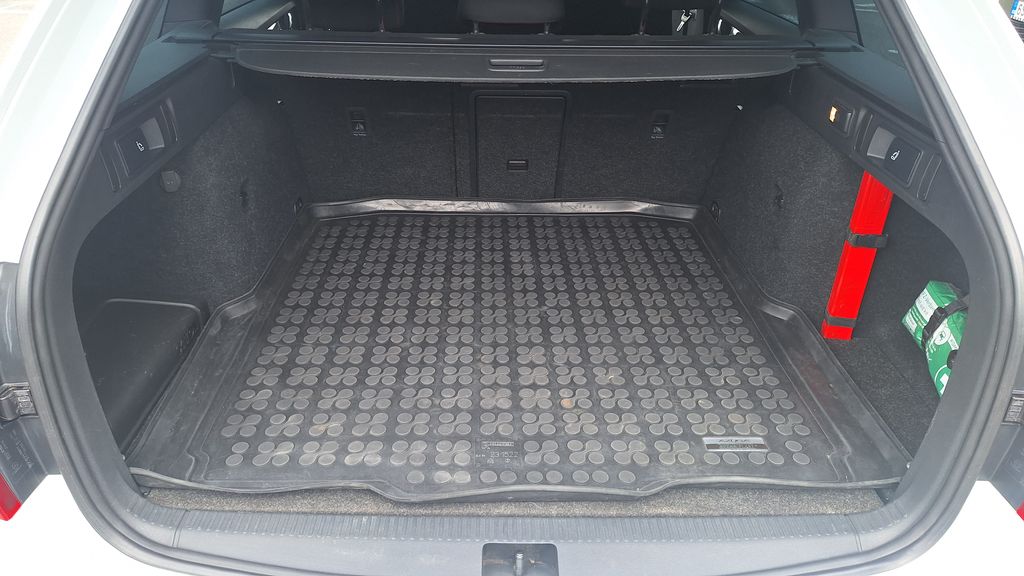 skoda-octavia-2-0-184k-tdi-rs-challenge-4x4 - 5