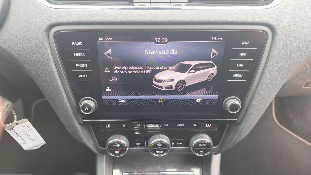 skoda-octavia-2-0-184k-tdi-rs-challenge-4x4 - 9