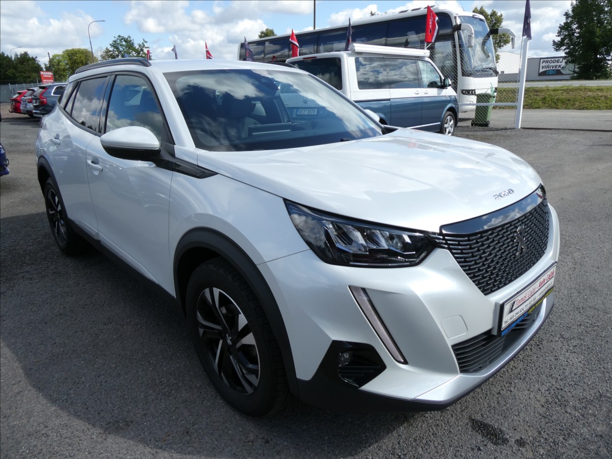 Peugeot 2008 1,2 PureTech 96kW AT8, ALLURE