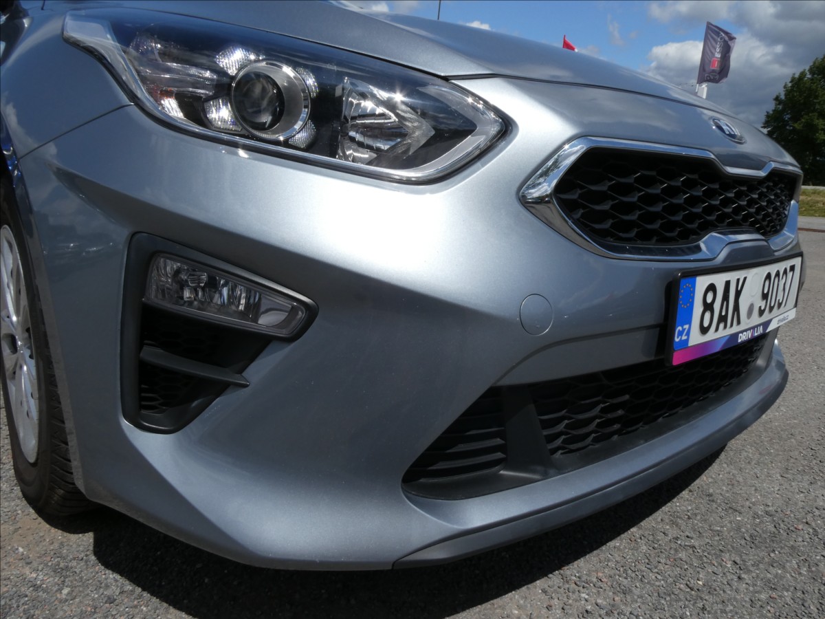 kia-ceed-1-0-t-gdi-exclusive-sw-2x-pneu - 4