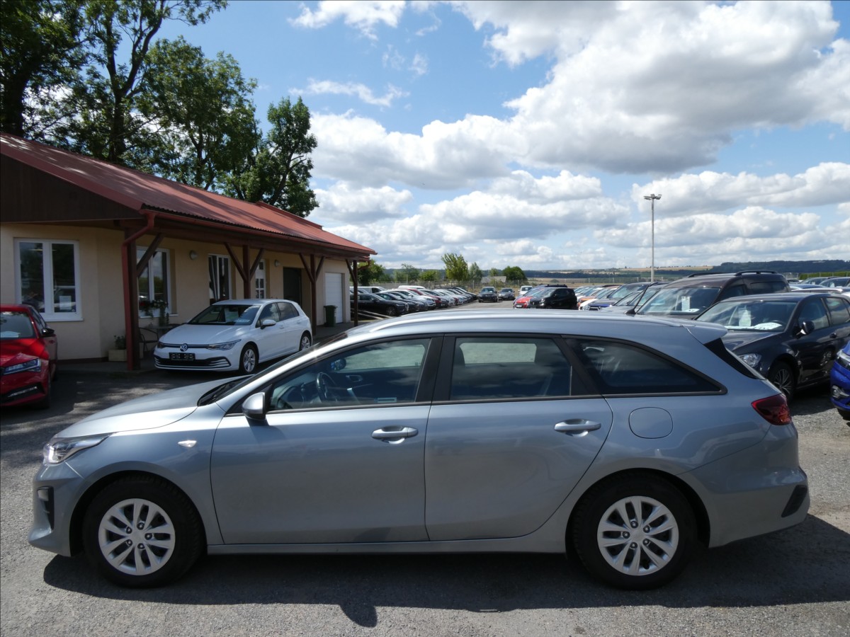 kia-ceed-1-0-t-gdi-exclusive-sw-2x-pneu - 5