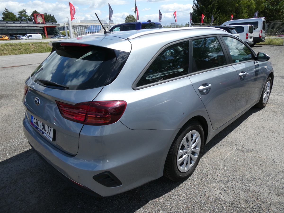 kia-ceed-1-0-t-gdi-exclusive-sw-2x-pneu - 8