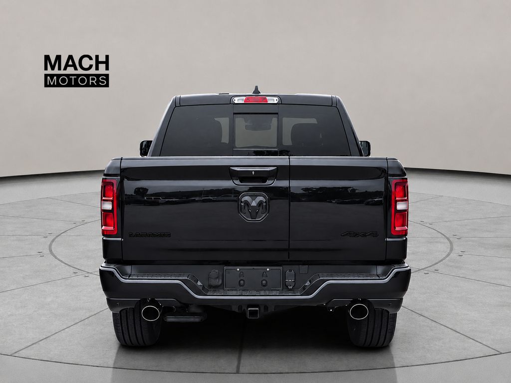 dodge-ram-laramie-premium-2026-v8 - 2