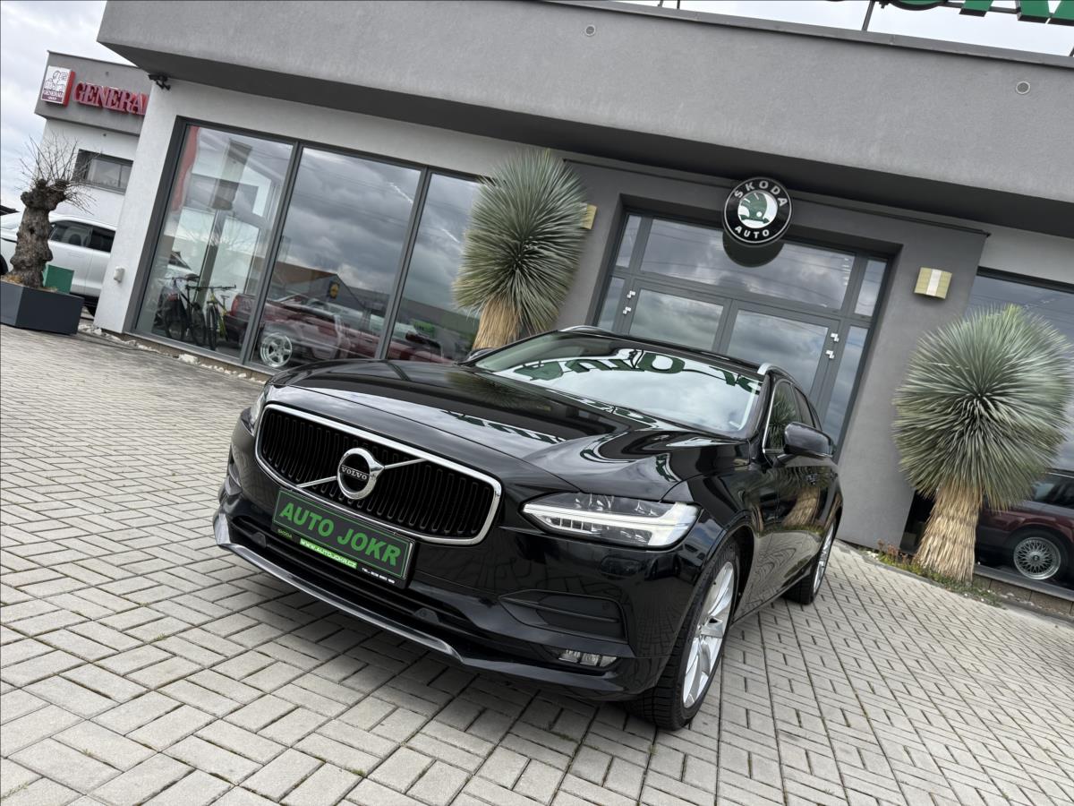 Volvo V90 2,0 D4 140kW  AUT MOMENTUM LED NAVI COMBI