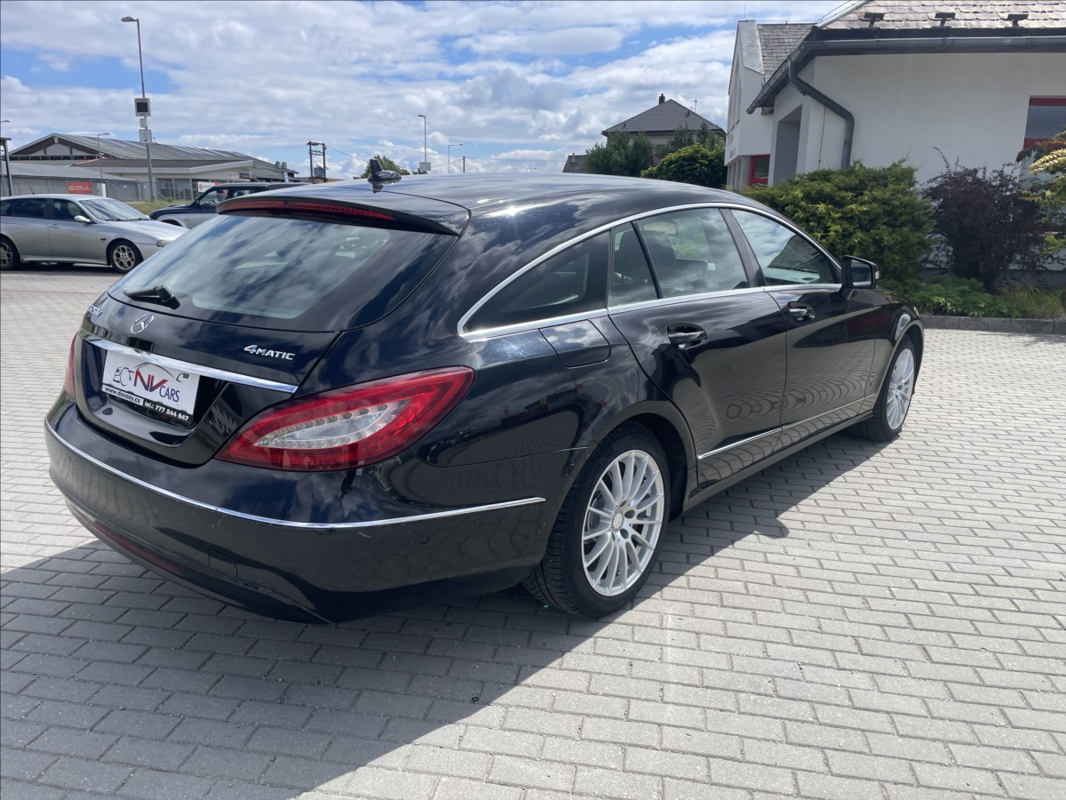 mercedes-benz-cls-2-2-250d-4-matic-150kw-gps-led - 3