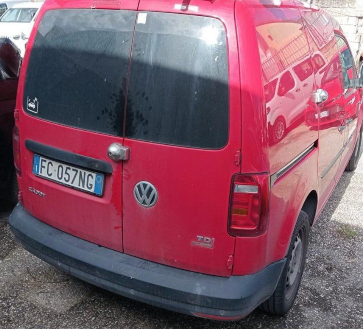 volkswagen-caddy-2-0-tdi-4-motion-eon-bez-koroze - 2