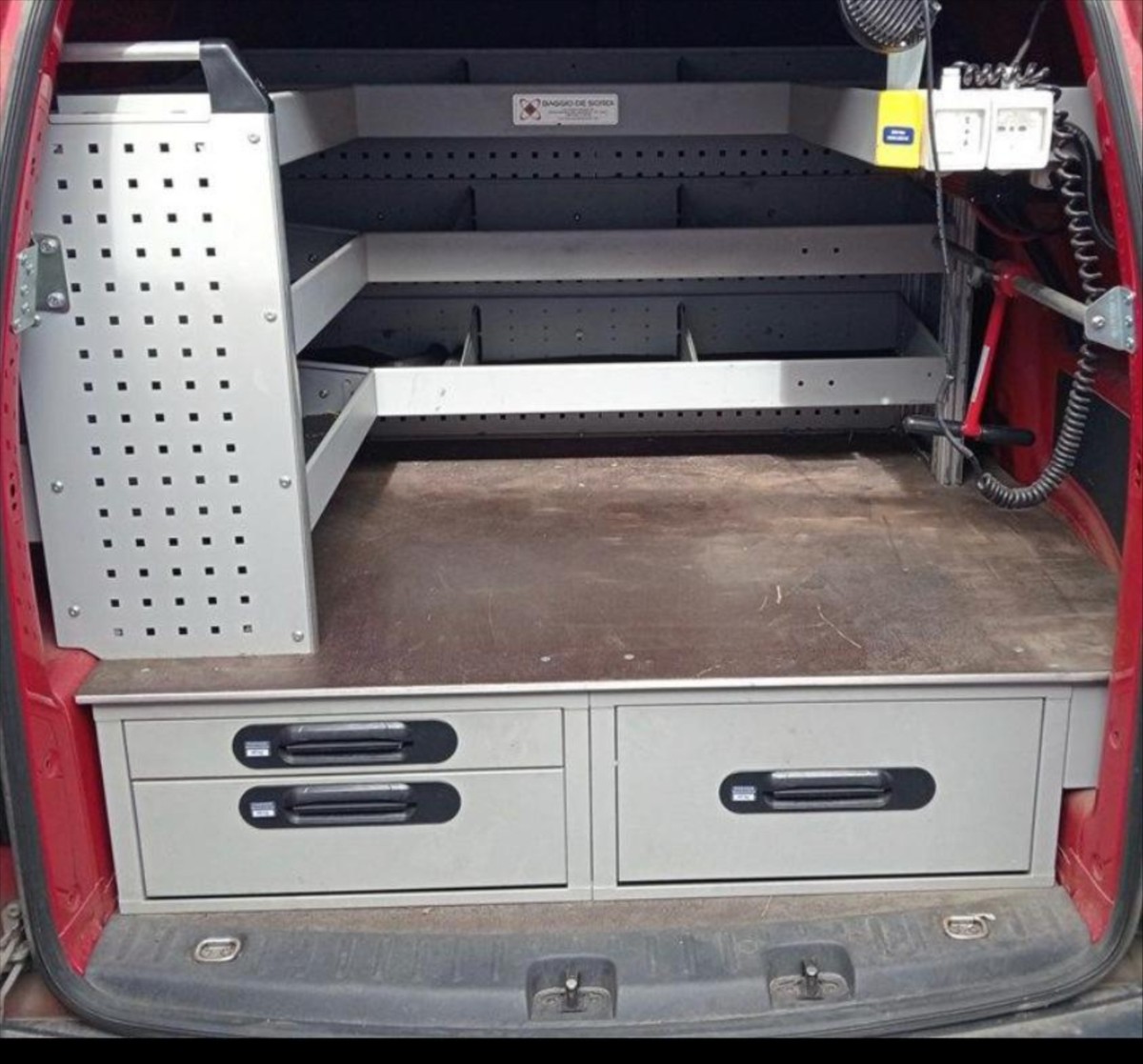 volkswagen-caddy-2-0-tdi-4-motion-eon-bez-koroze - 3