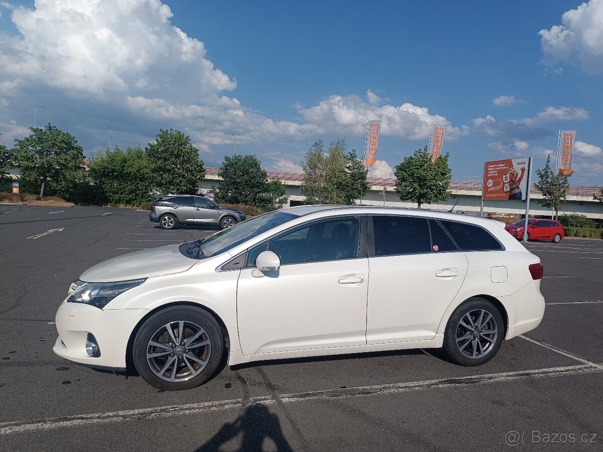 toyota-avensis-2-0-d-4d-top-stav-117-kw - 1
