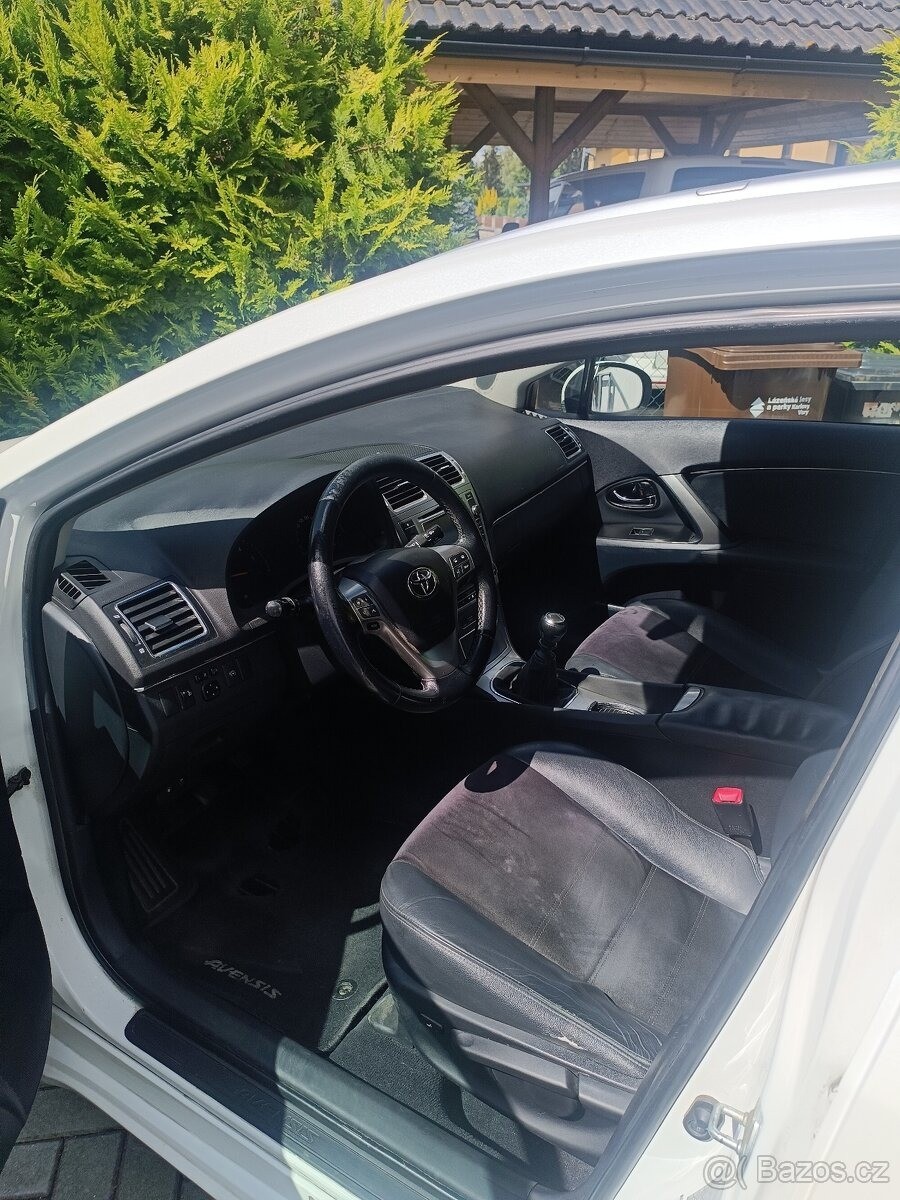 toyota-avensis-2-0-d-4d-top-stav-117-kw - 5