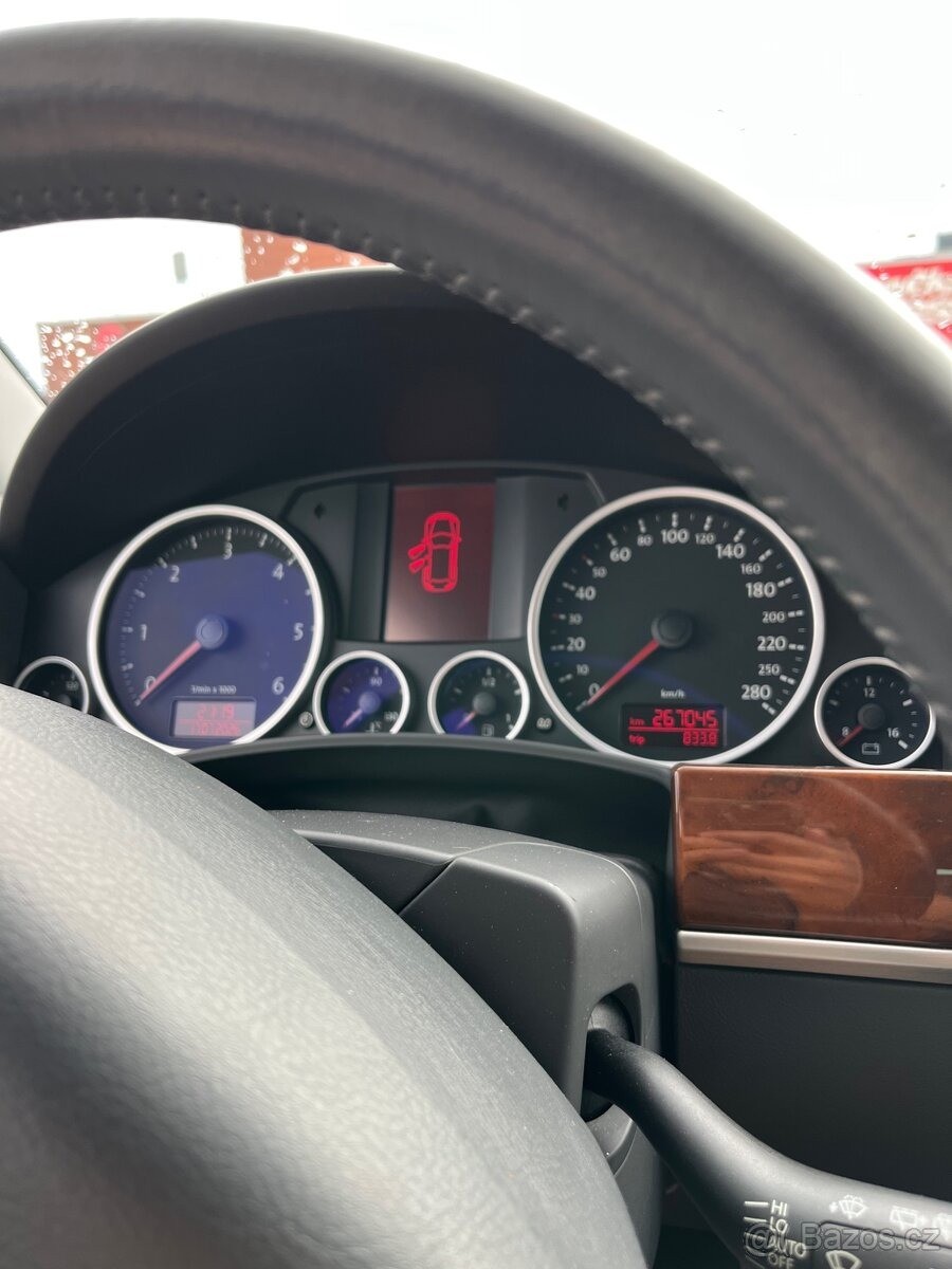 volkswagen-touareg-3-0-tdi - 2