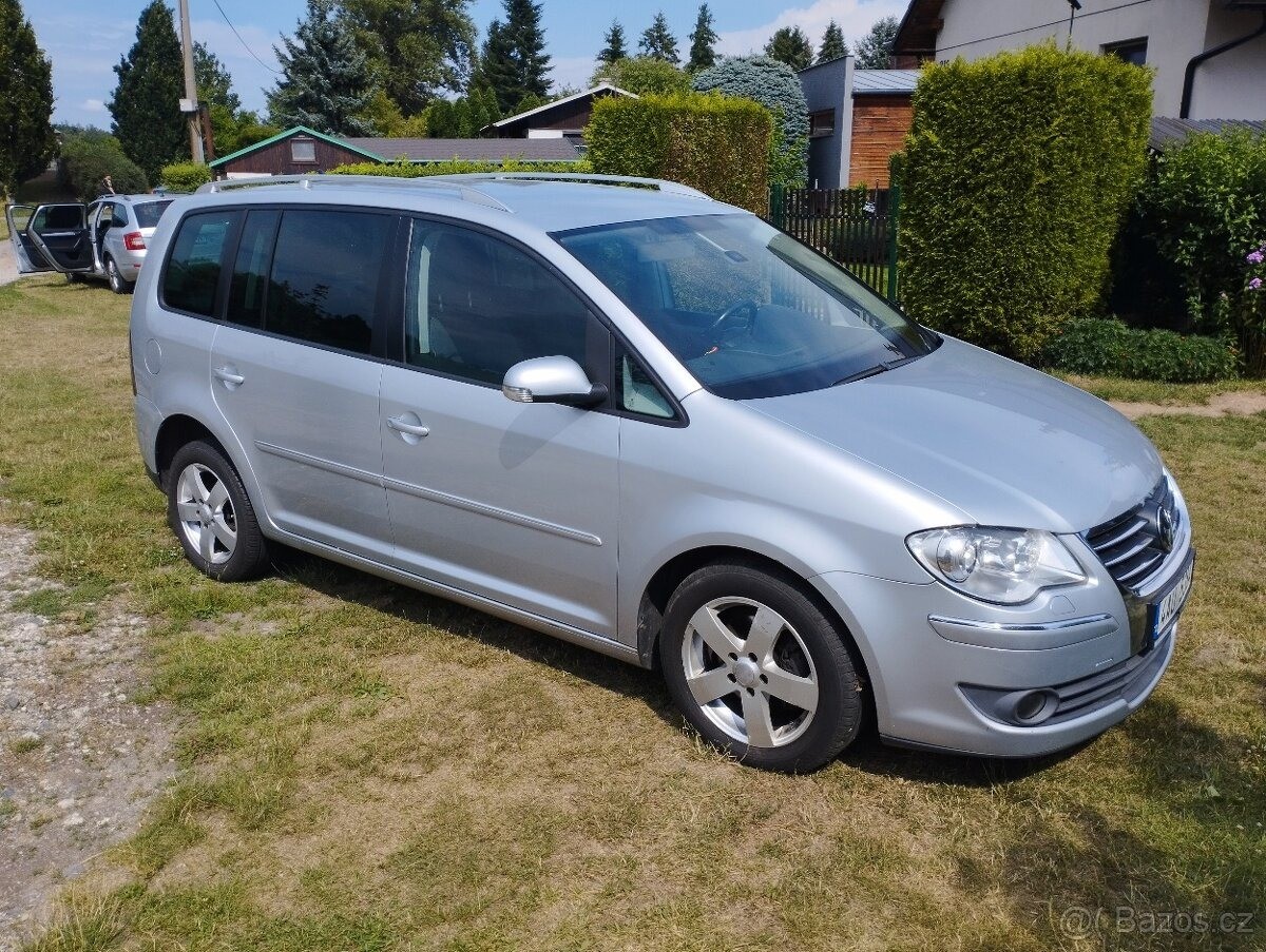 volkswagen-touran-2-0-tdi-103-kw-dsg-facelift - 7