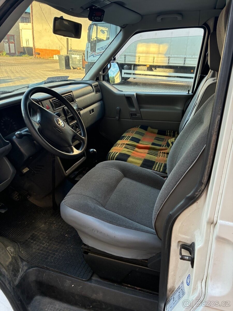 volkswagen-transporter-2-5-tdi-mrazak - 2