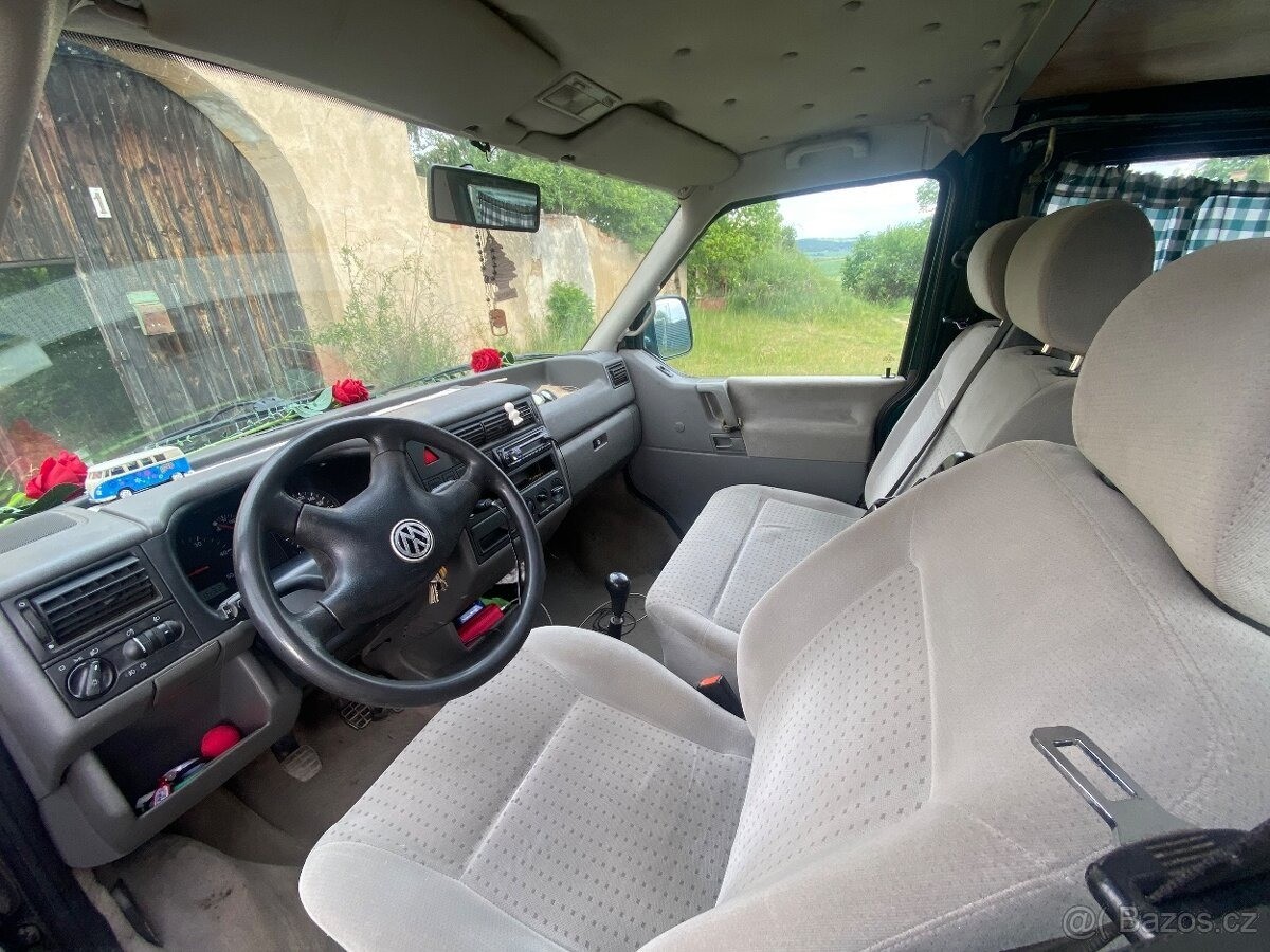 volkswagen-transporter-2-5-tdi-75kw - 1