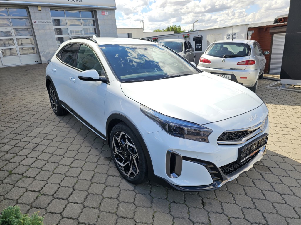 kia-xceed-xceed-cd-1-6-t-gdi-gpf-7dct-gt-line-132-kw - 6