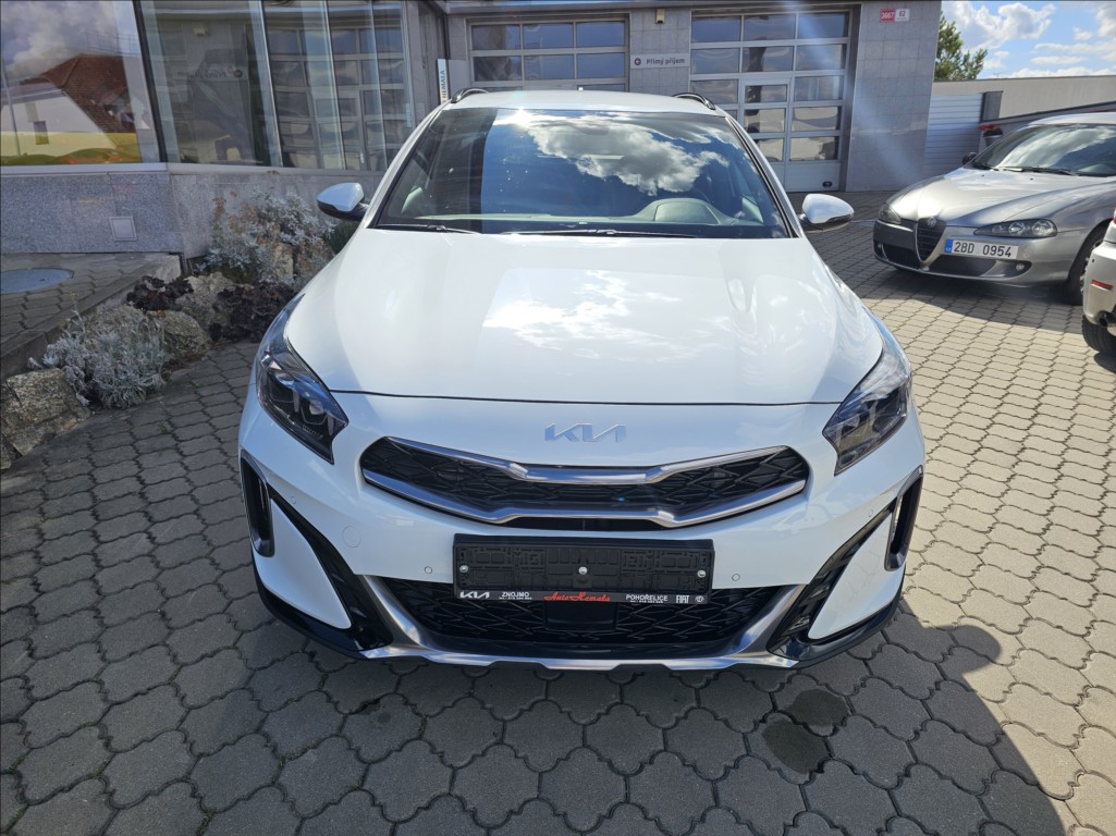 kia-xceed-xceed-cd-1-6-t-gdi-gpf-7dct-gt-line-132-kw - 7
