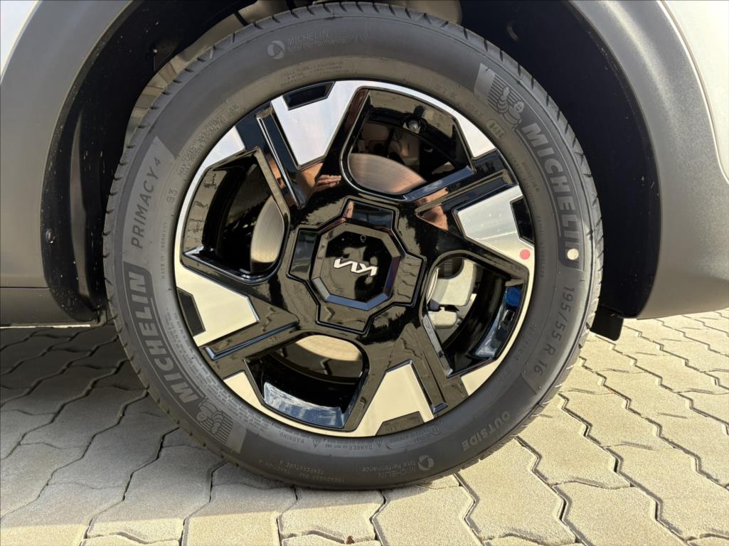kia-stonic-1-0-t-gdi-gpf-spin - 8