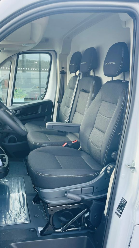 fiat-ducato-maxi-2-2-mtj-140k-6-mt-van-3-5 - 6