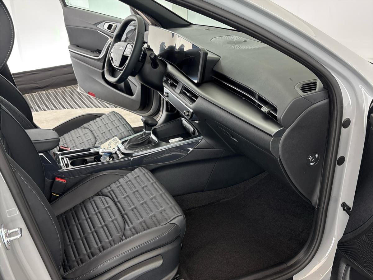 kia-xceed-1-6-t-gdi-dct-top - 7