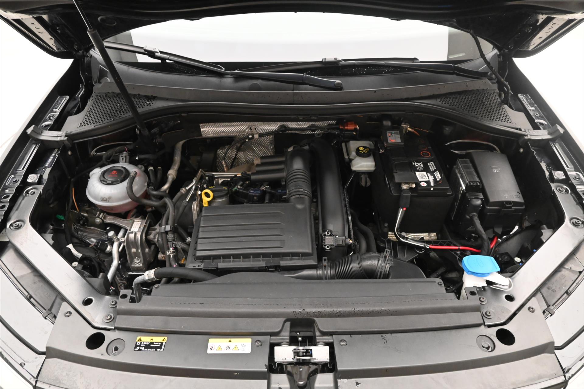 volkswagen-tiguan-allspace-1-4-tsi-110kw-tazne-zaruka-az-5-let - 8