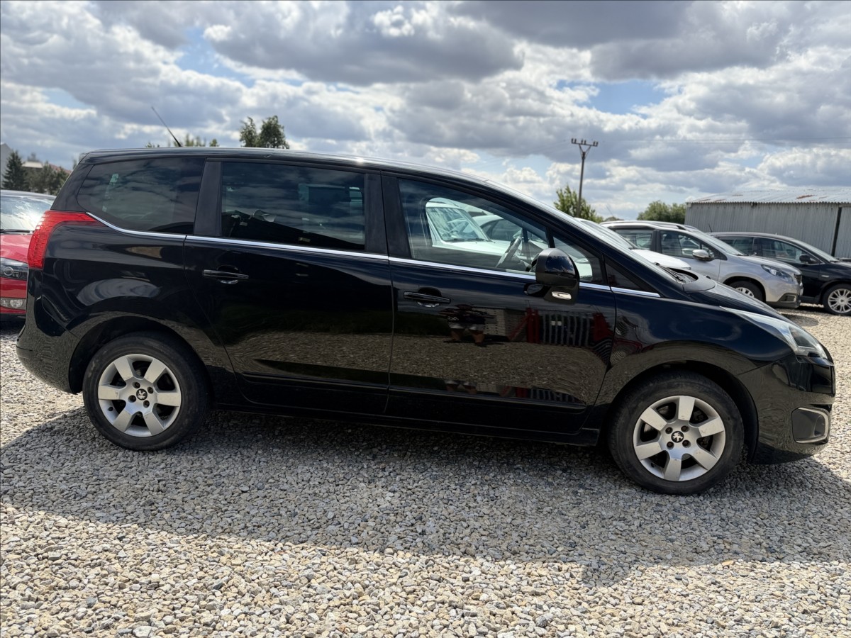 peugeot-5008-1-6-hdi-7mist-navi-tazne - 3