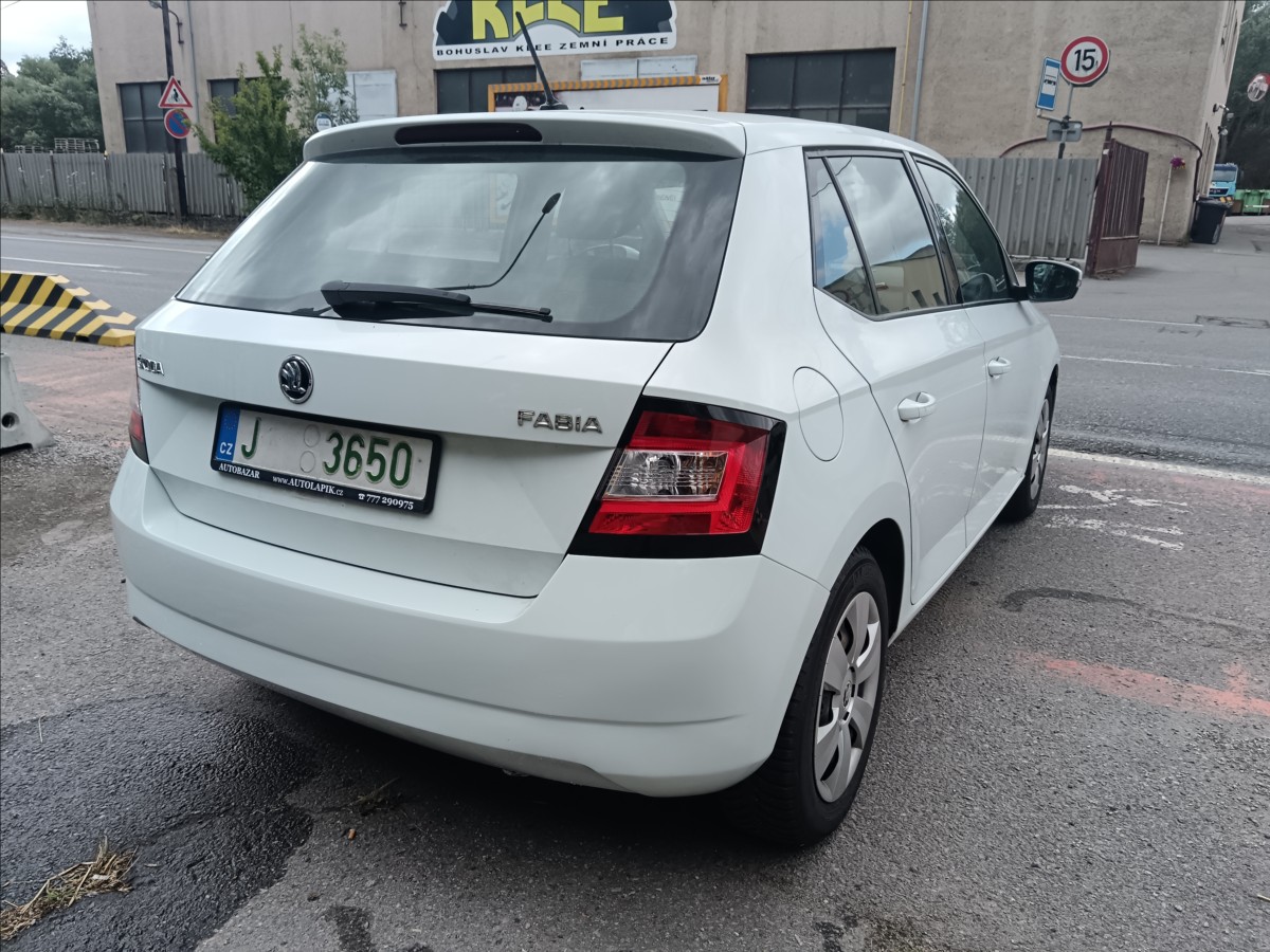 skoda-fabia-1-2-tsi-cool-edition - 9