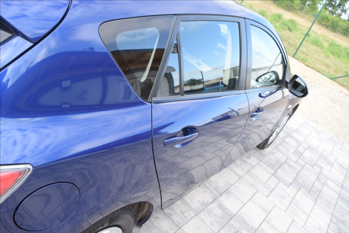 mazda-3-1-6-i-77kw-vyhrev-nova-stk - 7