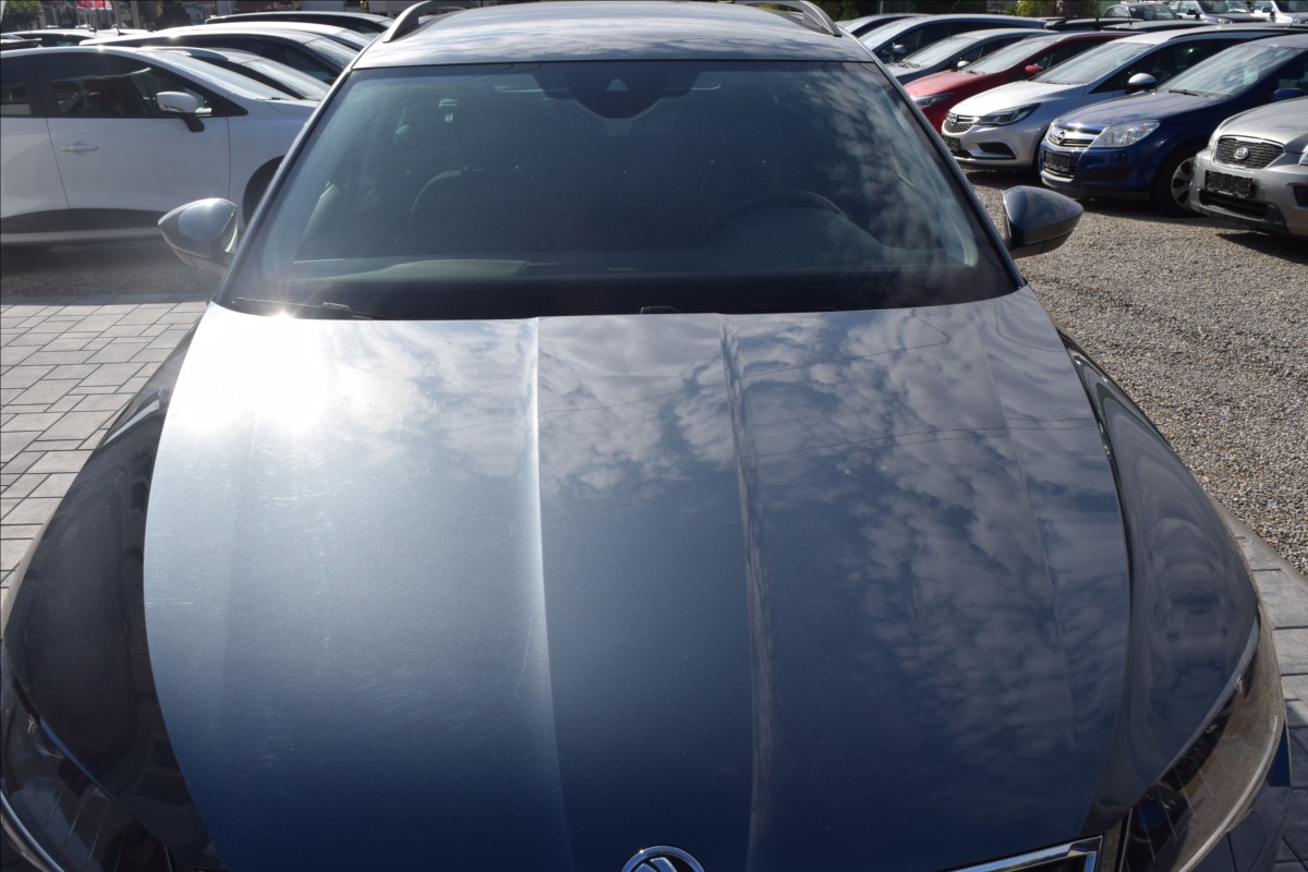 skoda-superb-2-0-tdi-110kw-nizke-km-dsg - 2