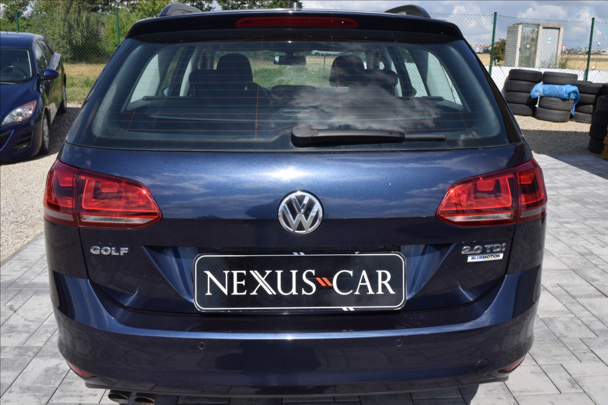 volkswagen-golf-2-0-tdi-110kw-kamera-xenony - 5