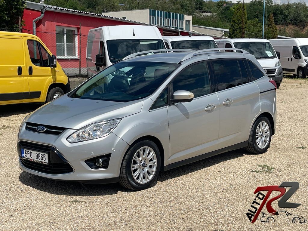 Ford Grand C-MAX 1.6CDTi 85kW*CZ*7.MÍST*AUT.PARKING*