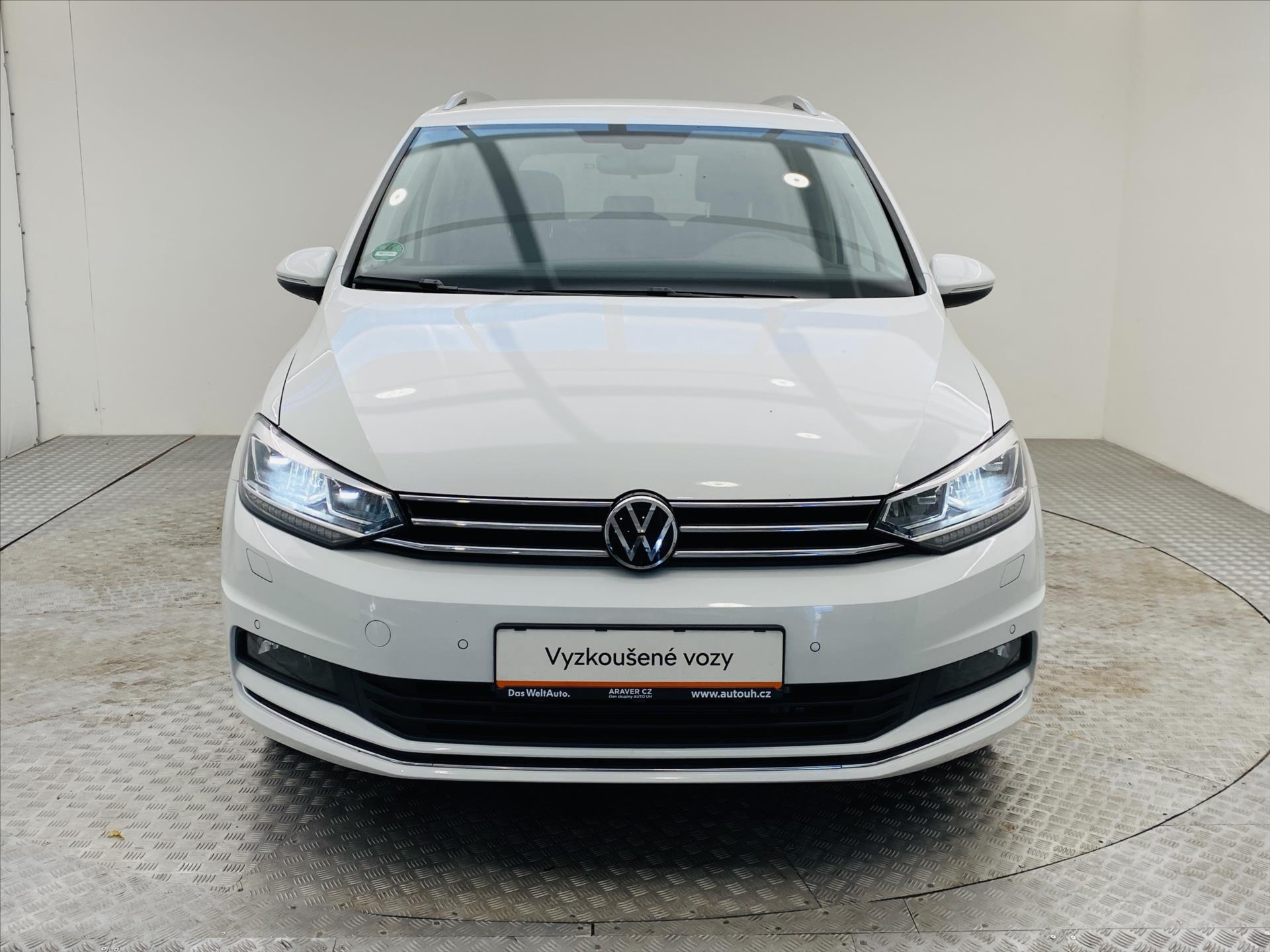 volkswagen-touran-2-0-tdi-dsg-110kw-highline - 3