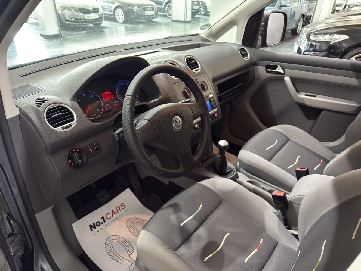 volkswagen-caddy-1-9-tdi-77kw-family-edition - 5