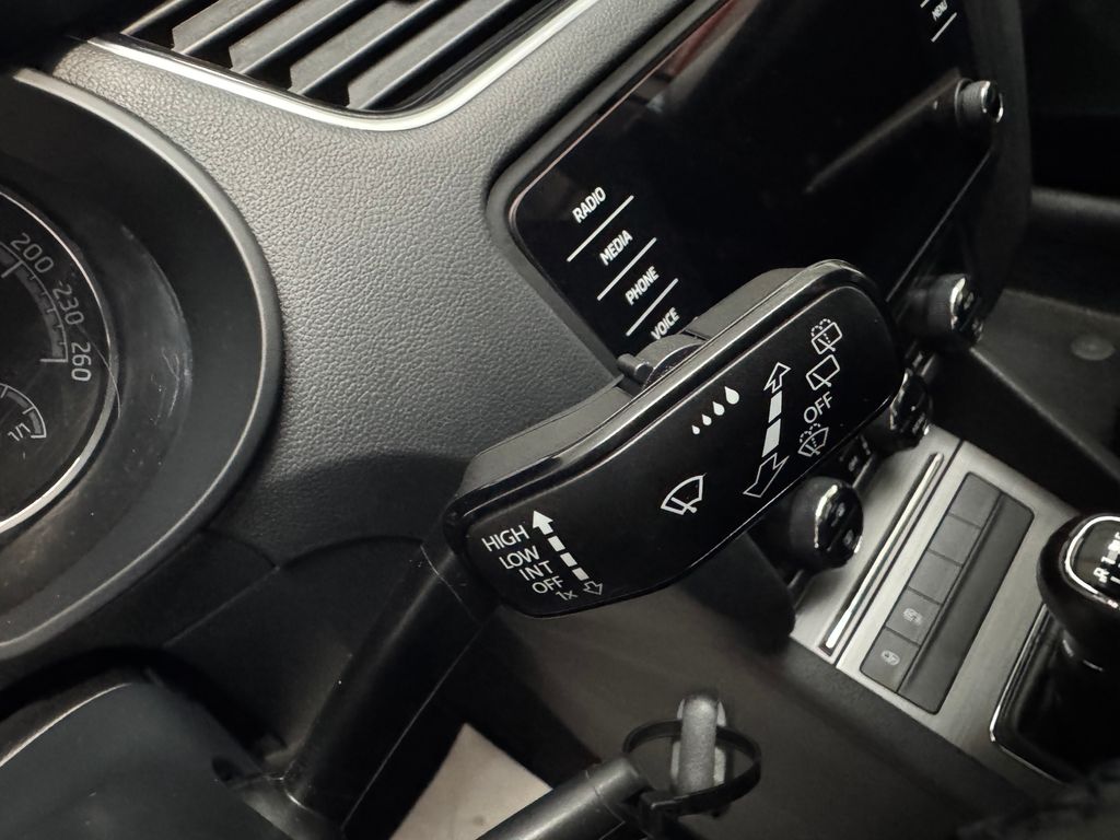 skoda-octavia-combi-1-0-tsi-ambition - 9