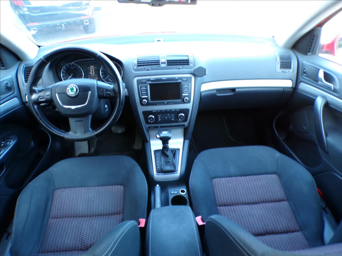 skoda-octavia-1-6-tdi-dsg - 6
