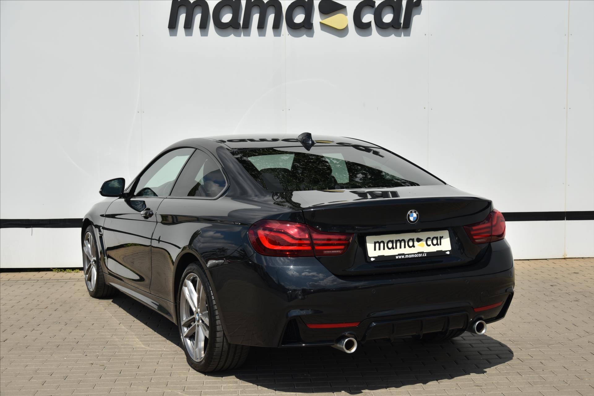 bmw-rada-4-440i-xdrive-240kw-m-paket-dph - 4