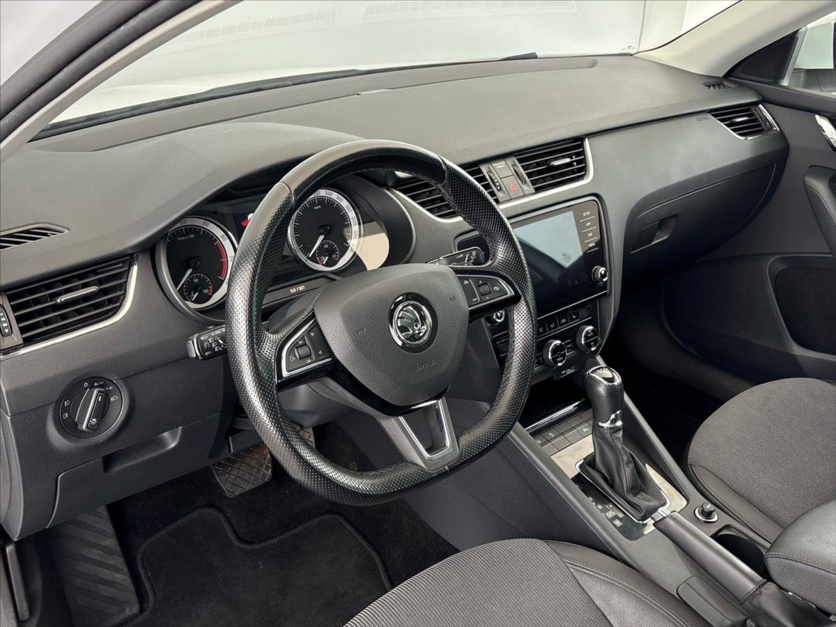 skoda-octavia-1-5-tsi-style-plus-7dsg - 5