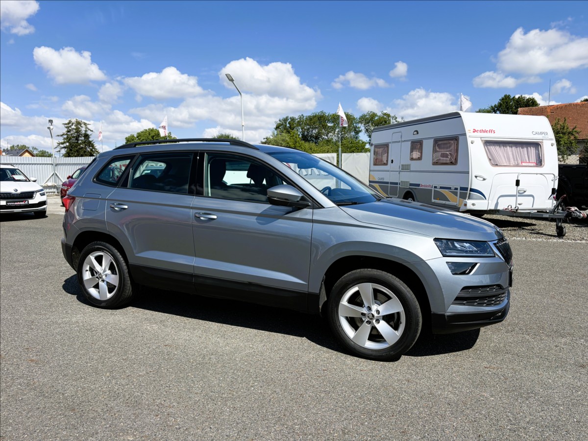 skoda-karoq-1-0-tsi85kw-jen64000km-led-temp-tz - 2