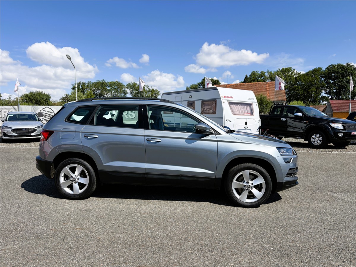 skoda-karoq-1-0-tsi85kw-jen64000km-led-temp-tz - 3