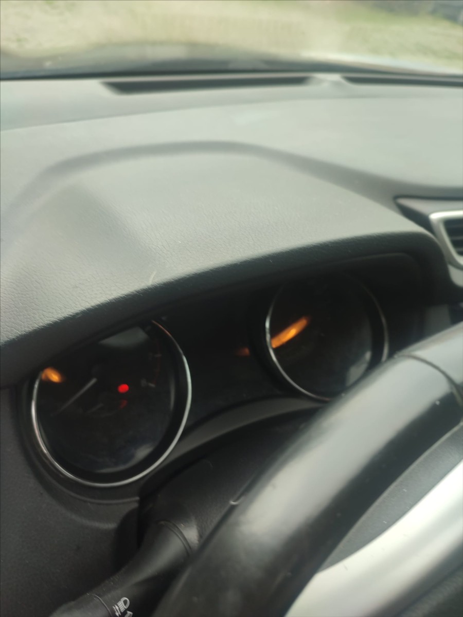 nissan-qashqai-1-2 - 4