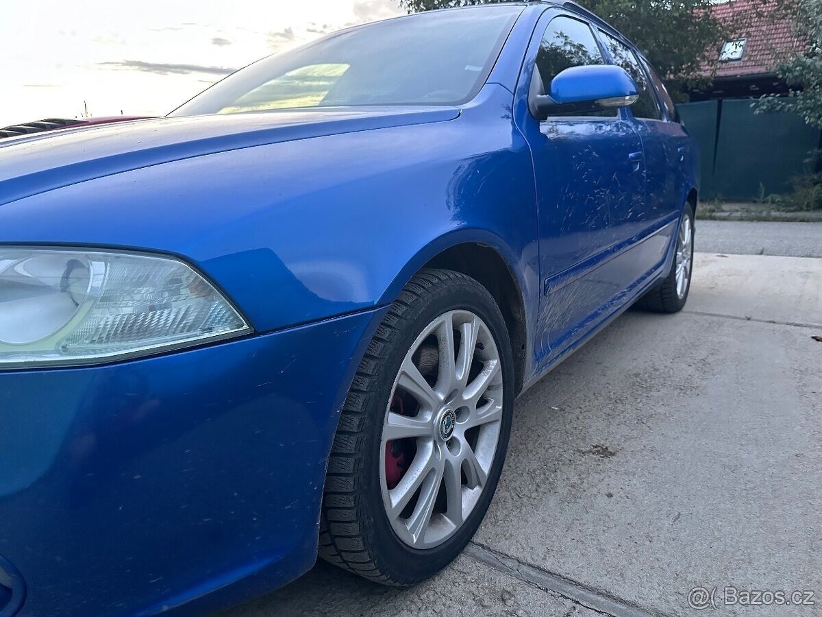 skoda-octavia-2-0-2-rs-125kw - 1