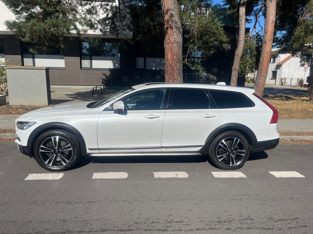 volvo-v90-2-0-crosscountry-tdi-d5-awd - 3